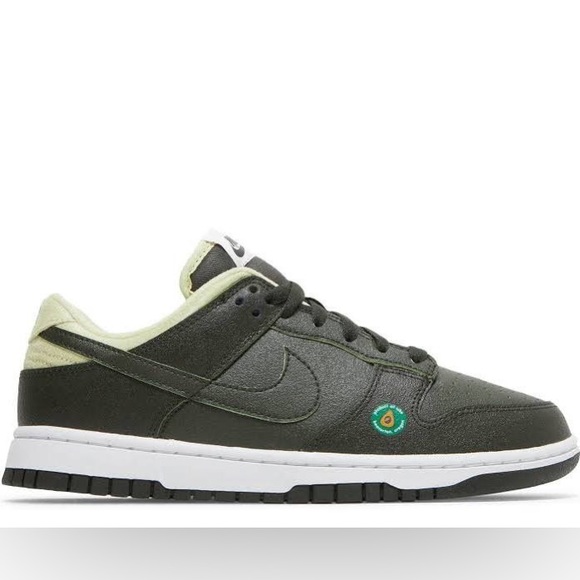 Nike Dunk Low "Avocado" sneakers size 6 (W) - Picture 2 of 3